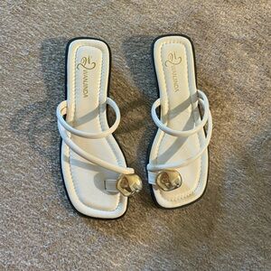 WHITE LEATHER SANDAL
